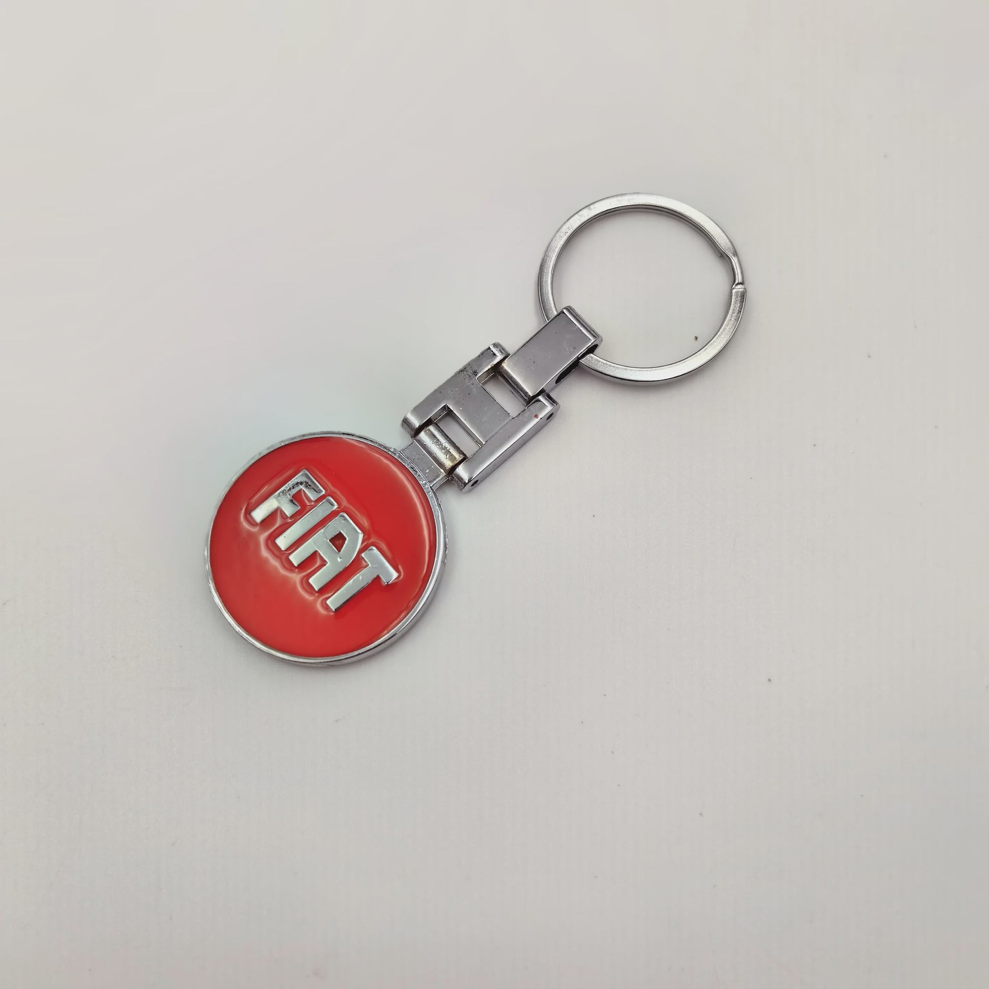 FIAT Autosleutelhanger met Logo - Stijlvolle Sleutelhanger voor Diverse Fiat Modellen