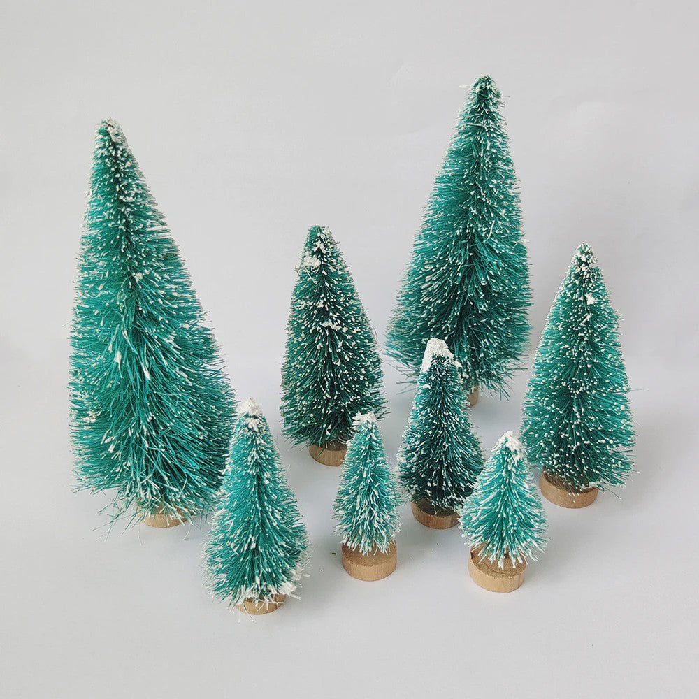 Set van 5 of 8 Mini Kerstboompjes - Tafeldecoratie met Houten Voet