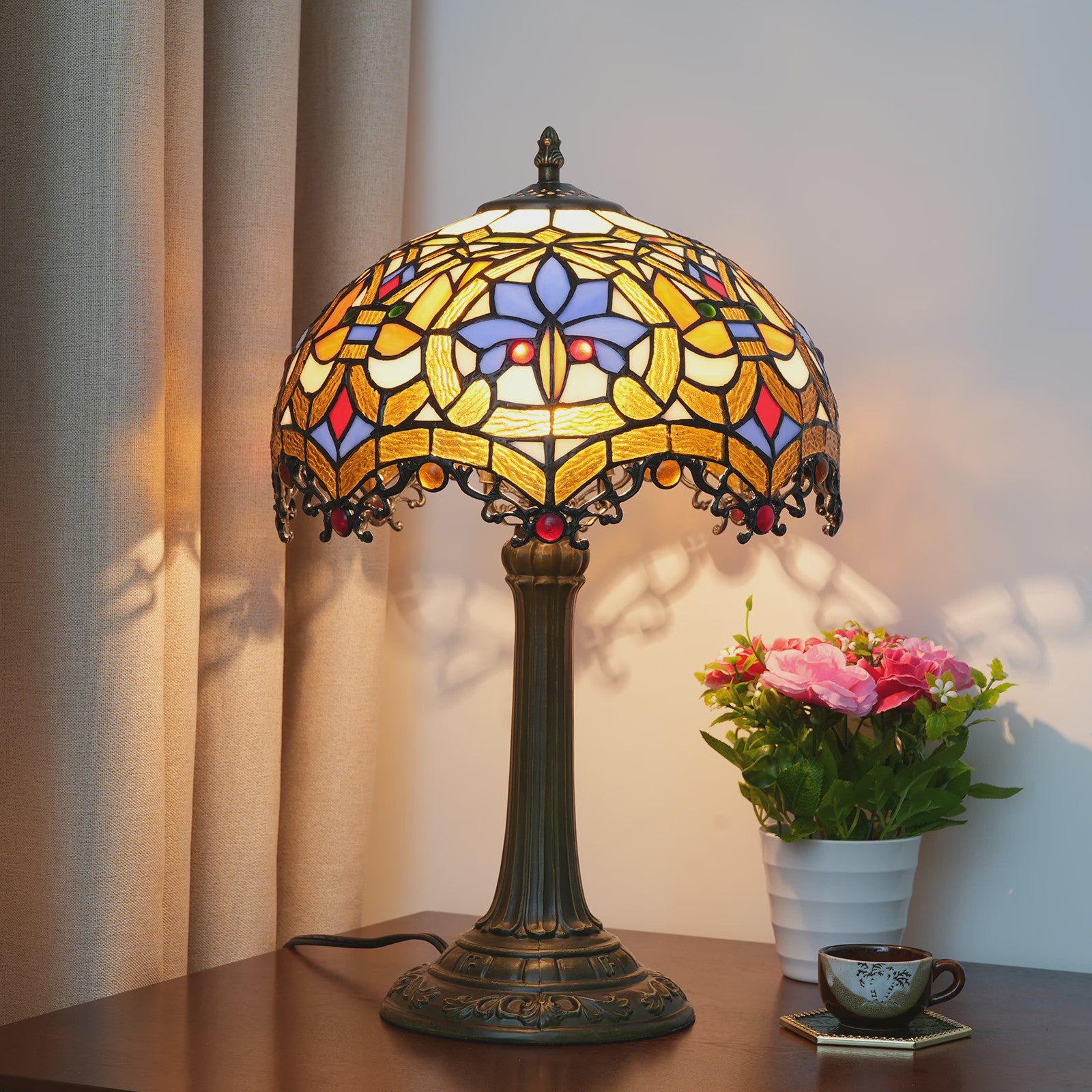 Vintage Gebrandschilderd Glas Tafellamp - Pauwstaart Stijl