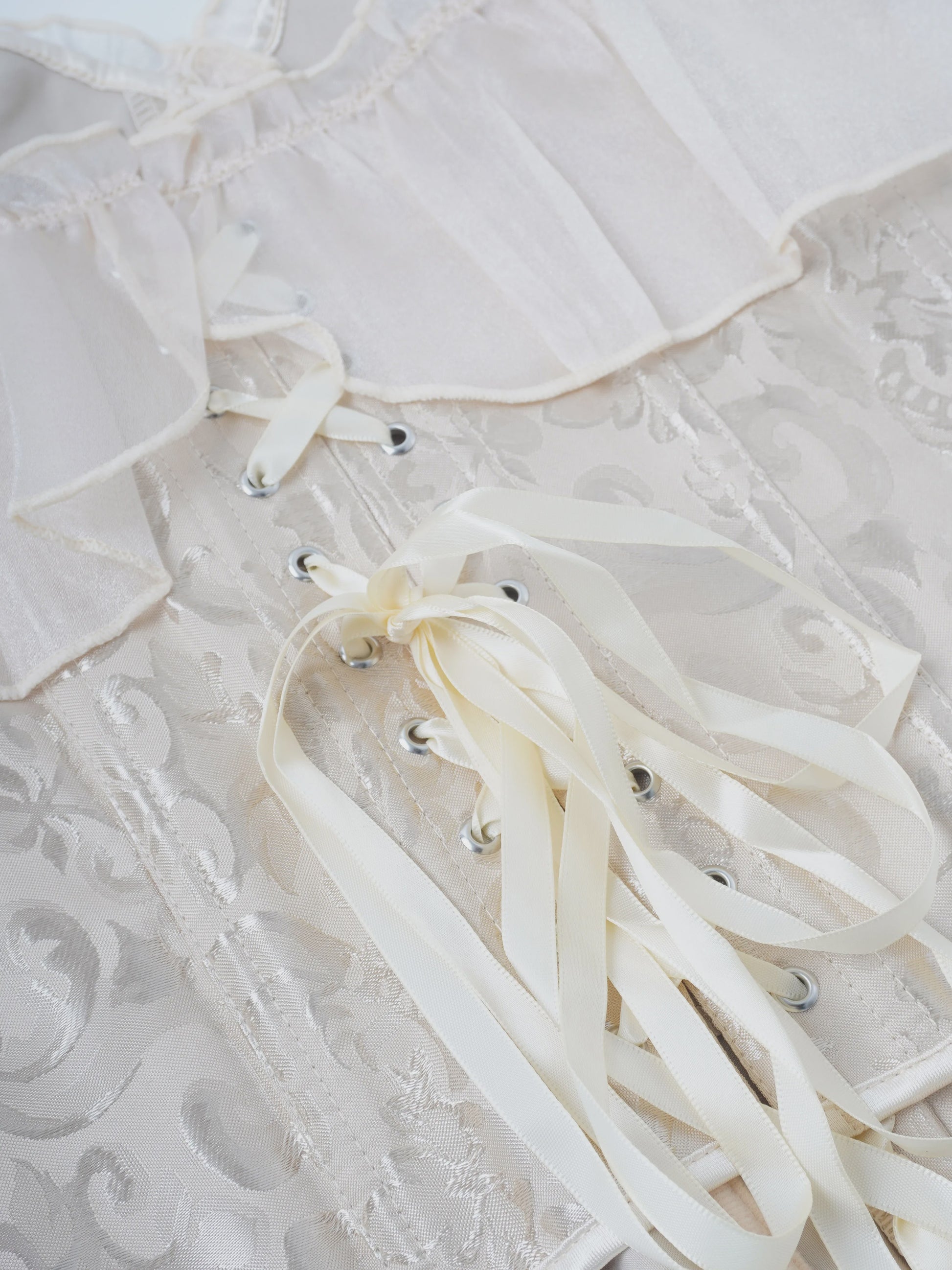Beige Jacquard Off-Shoulder Corset Top met Ruches en Vetersluiting - Feestelijk & Chic