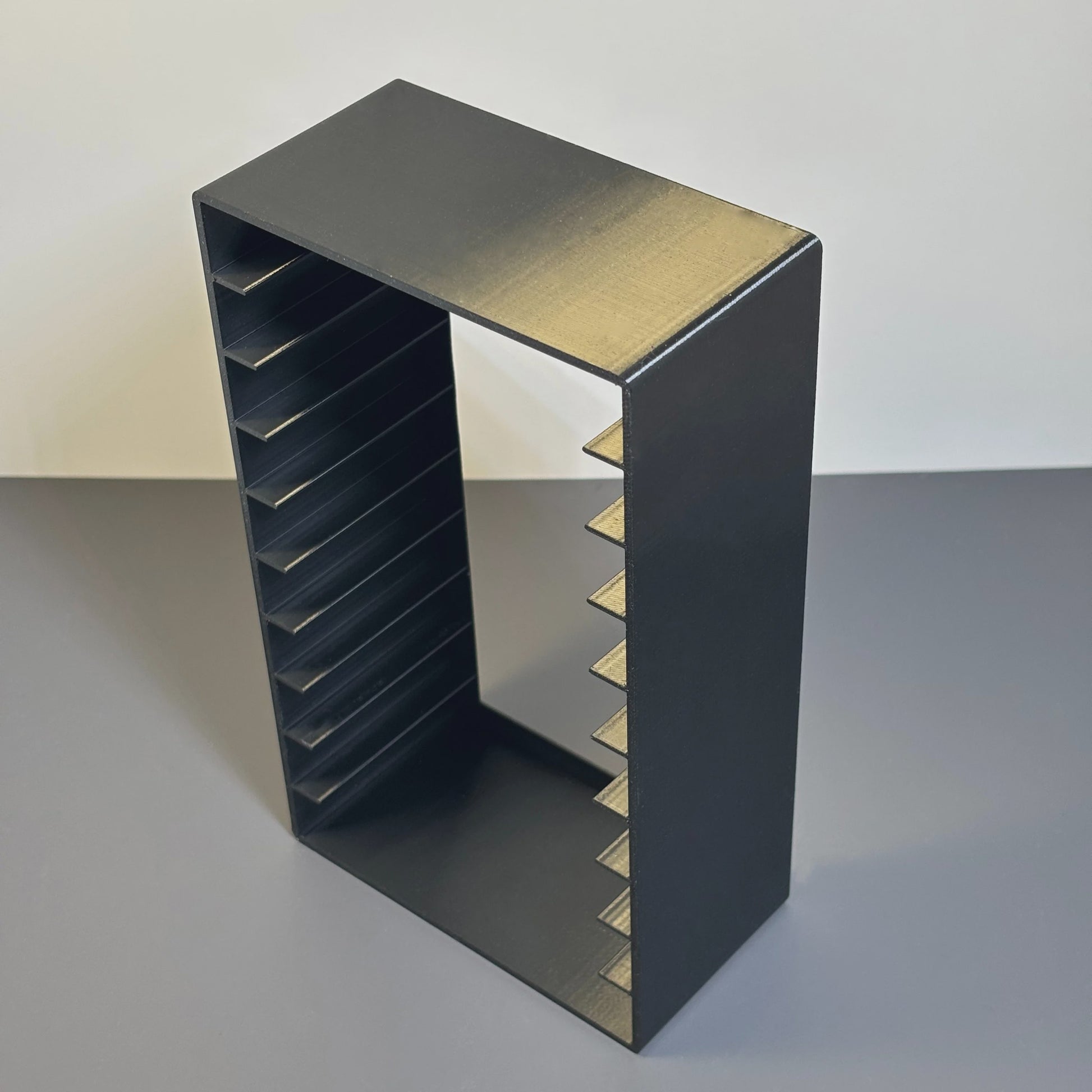 Zwarte Cassette Tape Opbergrek - 10 Vakken - Duurzaam Plastic