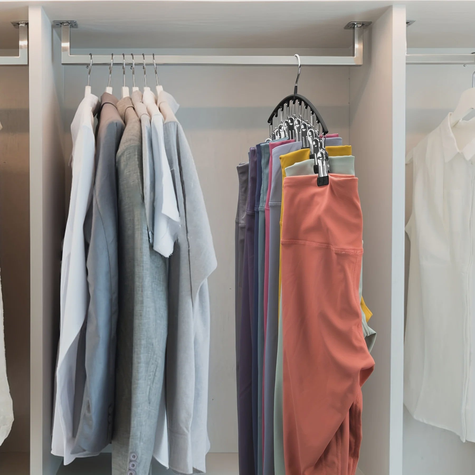 Ruimtebesparende Hanger voor Yogabroeken met 10 Clips - Organiseer je Leggings en Broeken