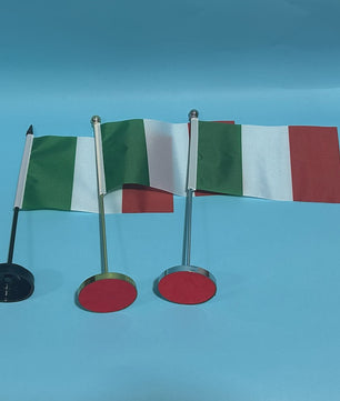 Bureauvlag Italië 14x21cm - Polyester Desk Flag met Standaard