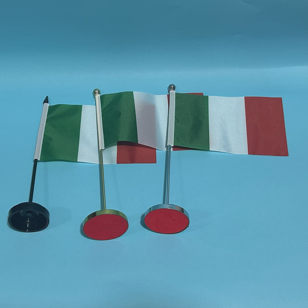 Bureauvlag Italië 14x21cm - Polyester Desk Flag met Standaard