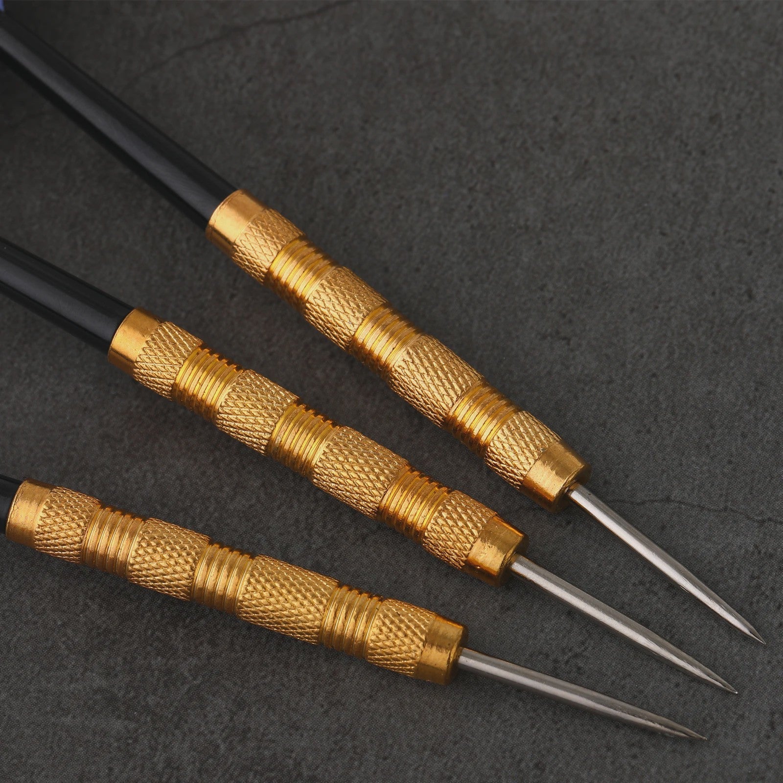 Compleet 18-delig IJzeren Dartpijl Set met 36 Vleugels en 36 Shafts