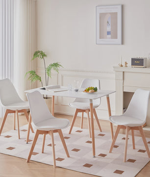 Set van 4 Scandinavische Eetkamerstoelen met Houten Poten en PU Comfortkussen