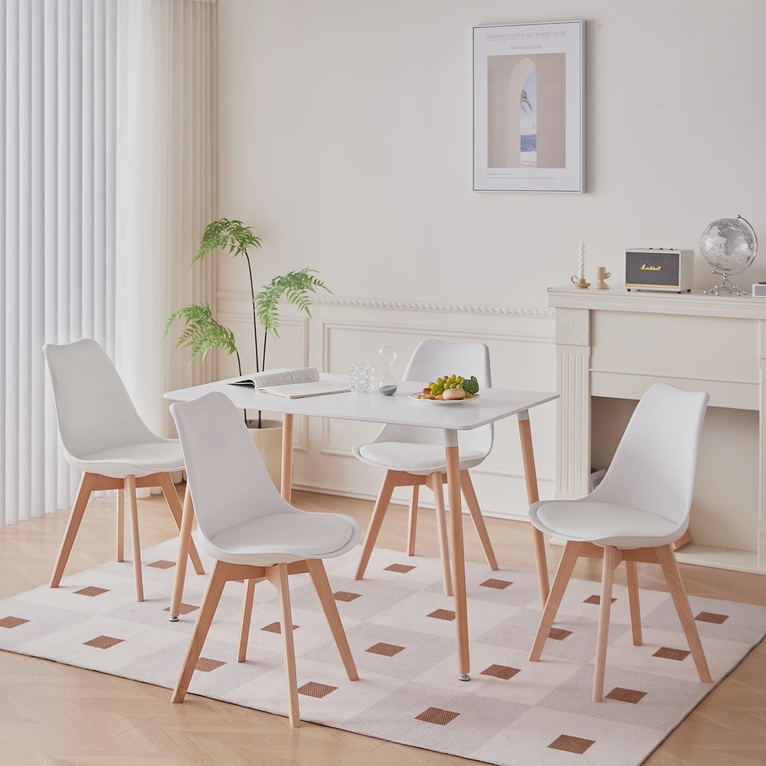 Set van 4 Scandinavische Eetkamerstoelen met Houten Poten en PU Comfortkussen