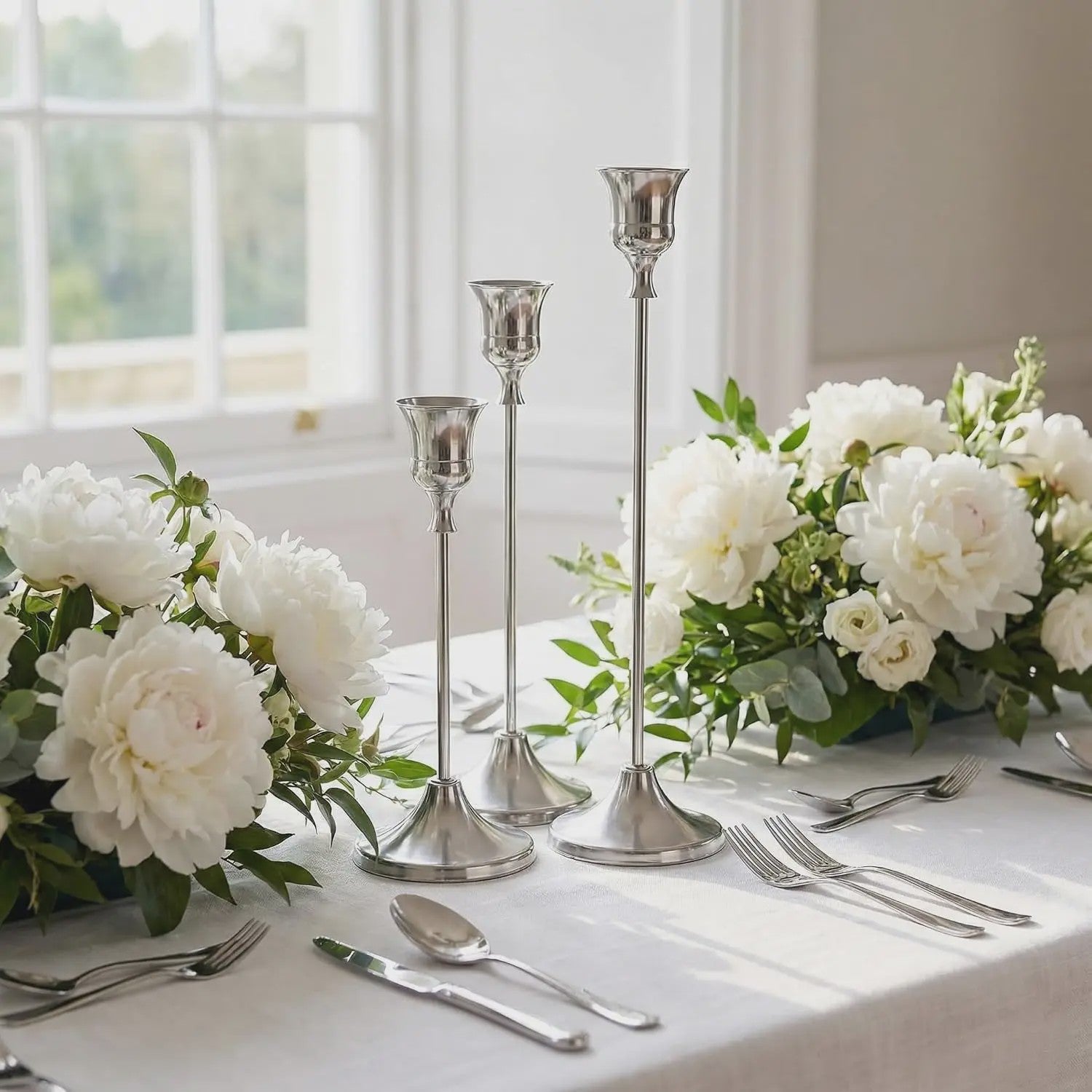 Set van 3 Zilverkleurige Vintage IJzeren Kandelaars - Luxe Belvorm & Europese Tafeldecoratie