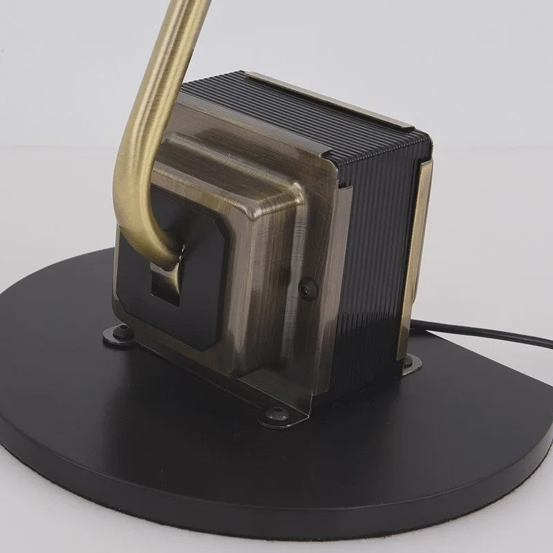 Moderne Metalen Vloerlamp met LED - Stijlvolle Verlichting voor Woonkamer, Hotel & Meer
