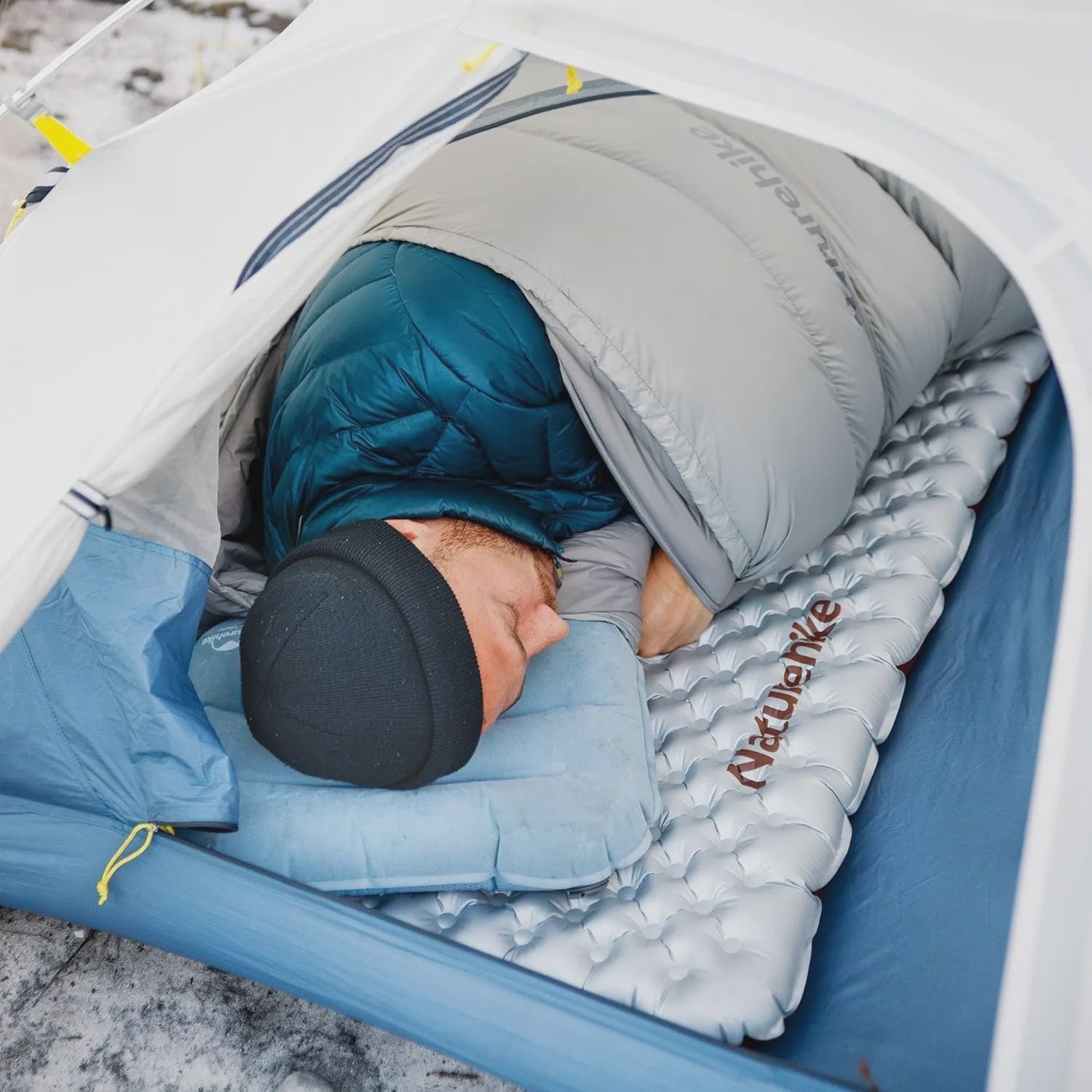 Naturehike Ultralichte Kampeerluchtmatras R-waarde 5.8 - Warm & Compact