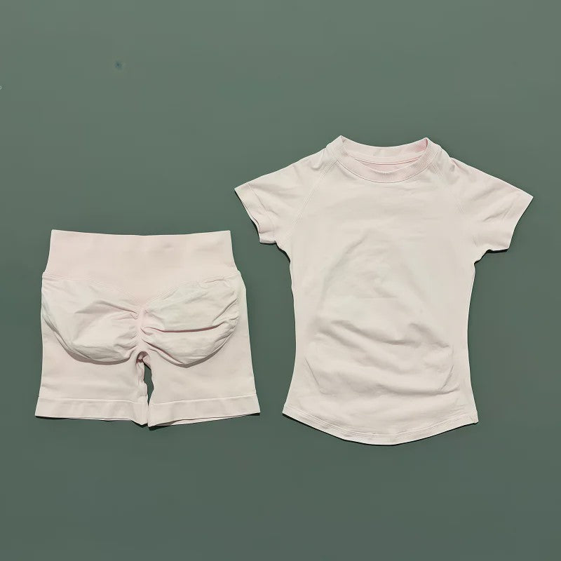Seamless Sportset Dames: Yoga Top met Korte Mouw & Fitness Shorts