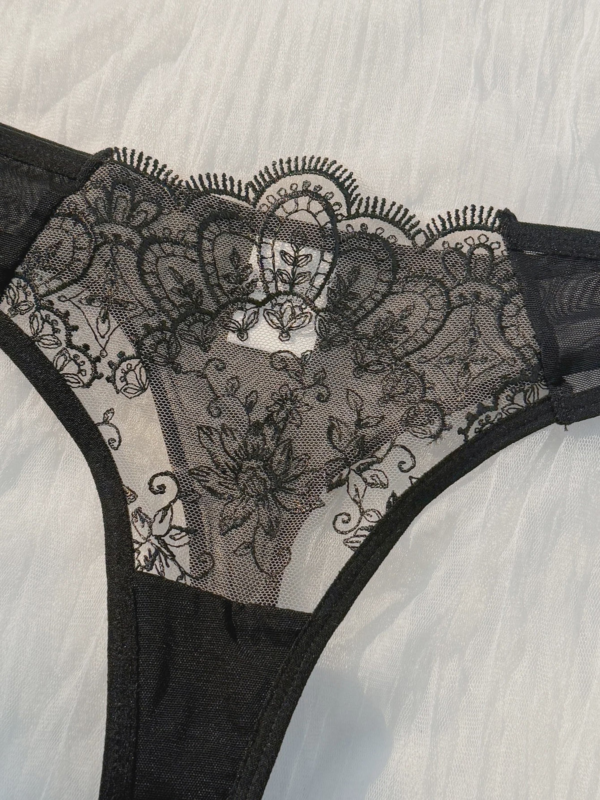 Zwarte Comfortabele 2-delige Lingerieset met Strikjes en Semi-transparant Kant