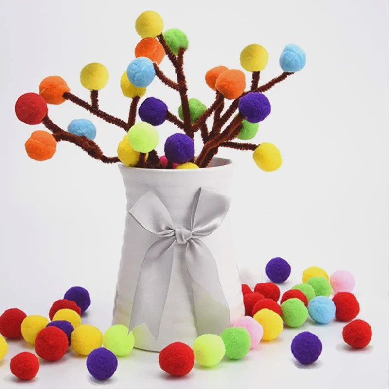 Mix van Zachte Pompoms (8-30mm) voor Knutselen, Decoratie & Speelgoed