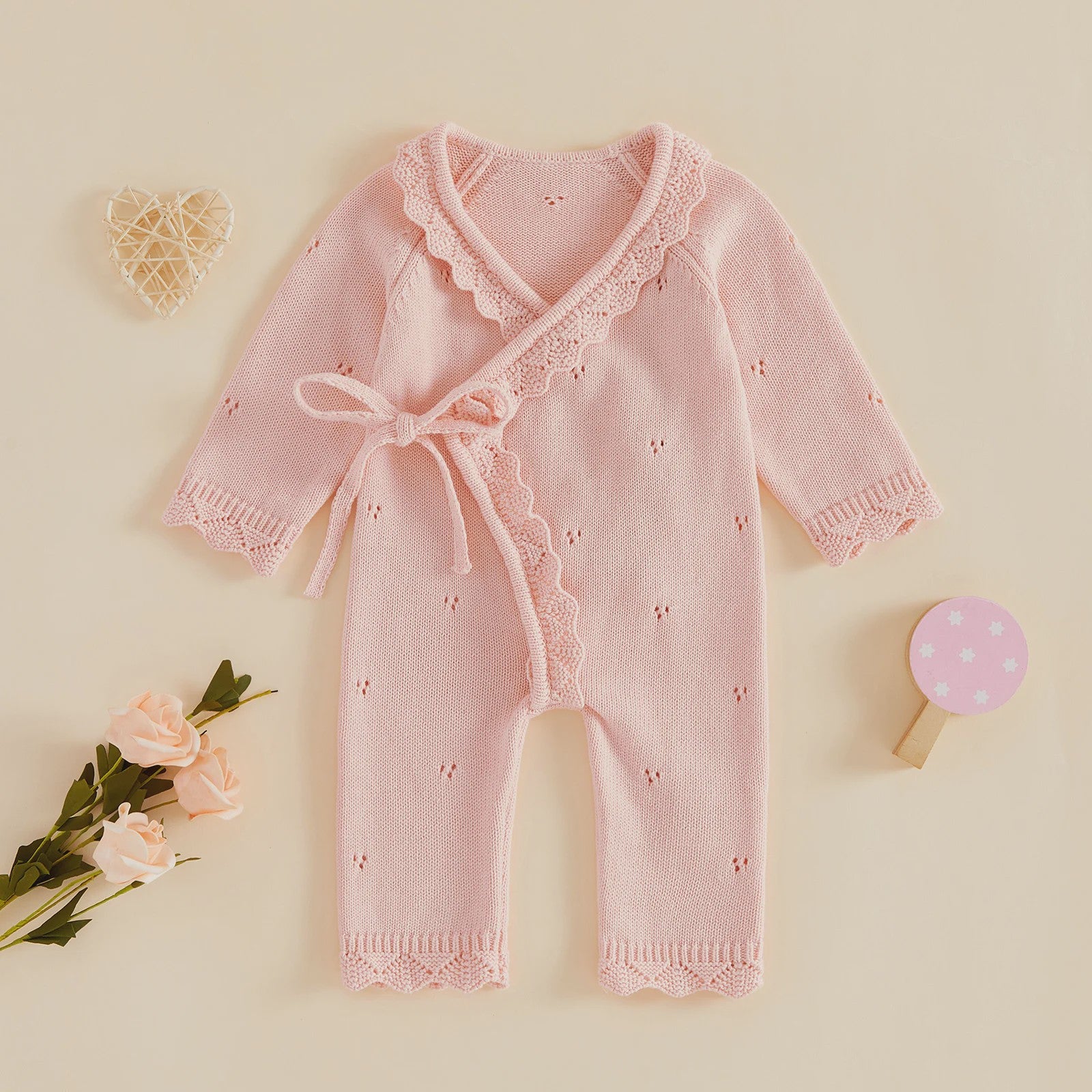 Gebreide Baby Romper met Kanten Rand en V-hals - Jumpsuit voor Jongens & Meisjes