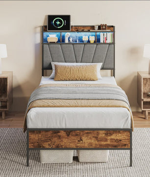90x200cm Bedframe met LED Opberg Hoofdbord - Metaal & Hout - Gestoffeerd - Geen Boxspring Nodig