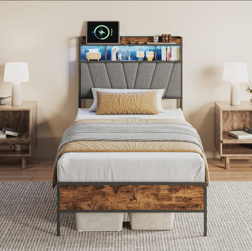 90x200cm Bedframe met LED Opberg Hoofdbord - Metaal & Hout - Gestoffeerd - Geen Boxspring Nodig