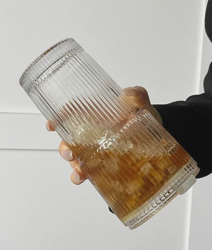 Glazen Koffiebeker met Ribbelpatroon, Deksel & Rietje - 600ML