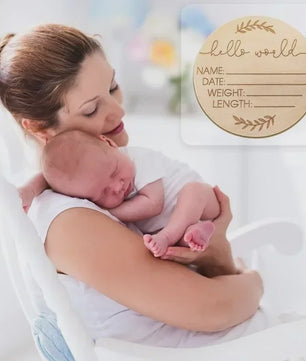 Houten Geboorte Aankondiging Bordje 'Hello World' - Fotoprop & Kraamcadeau