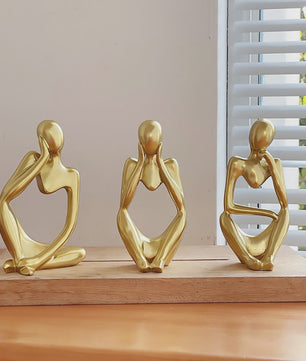 Set van 3 Abstracte Denker Beeldjes - Stijlvolle Hars Sculpturen voor Bureau & Woondecoratie