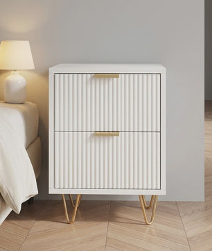 Moderne Witte Nachtkastje met 2 Lades en Gouden Poten - Scandinavisch Design