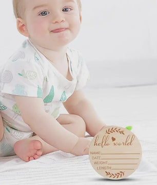 Houten Geboorte Aankondiging Bord 'Hello World' - Baby Welkom Teken voor Foto's
