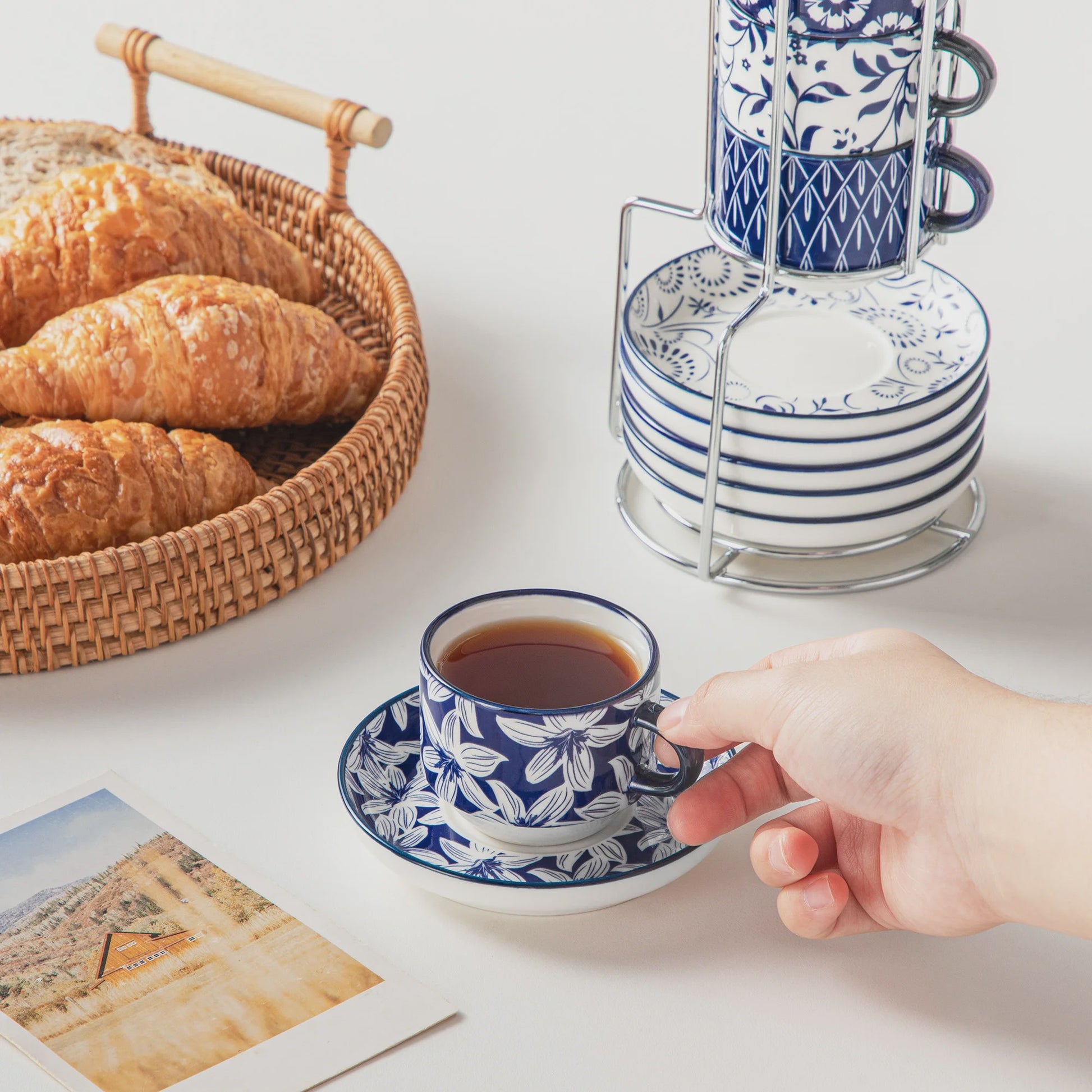 Vancasso Porseleinen Espressokopjes Set met Schoteltjes en Metalen Standaard (6/12 stuks)