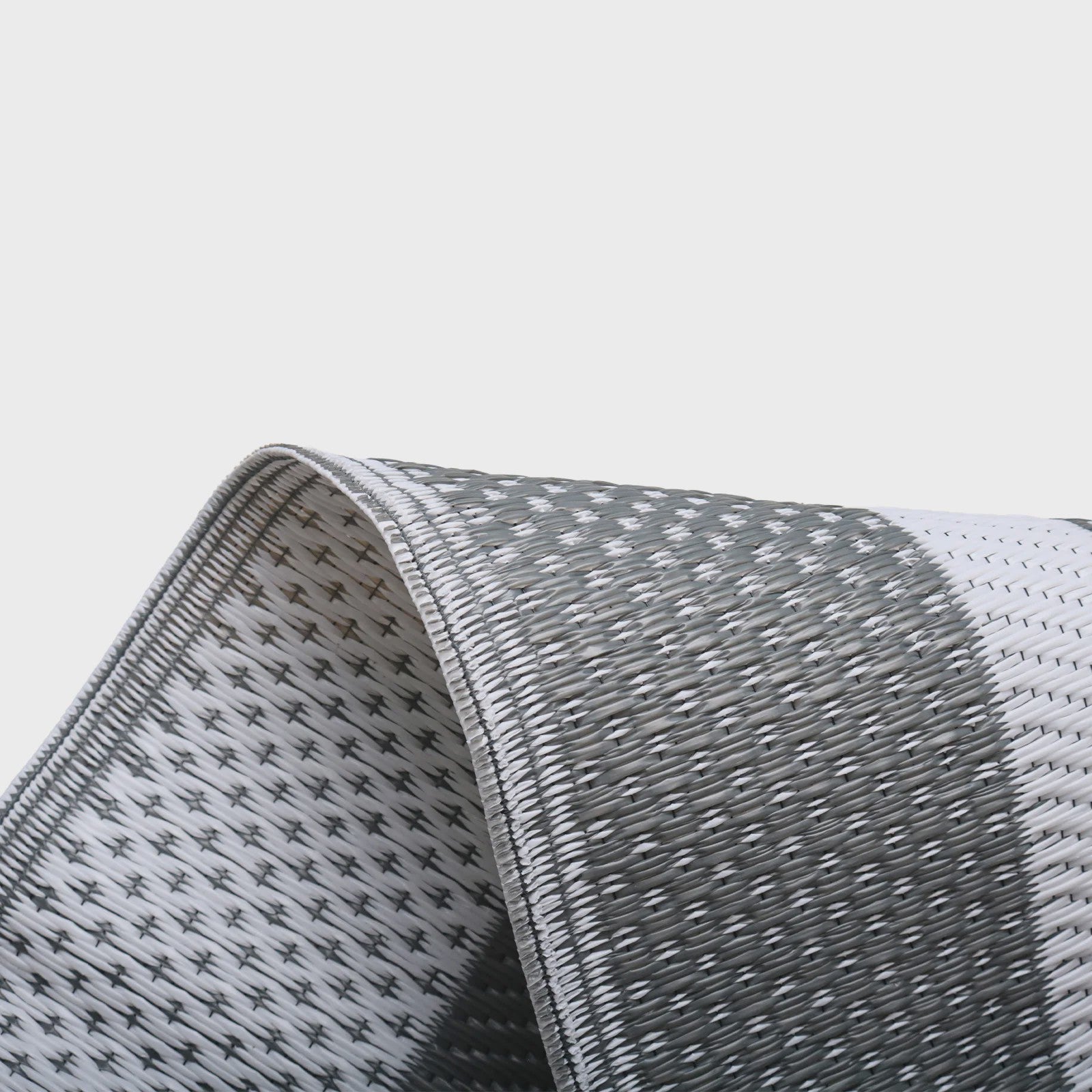 Outdoor Mat 6x9 ft met Grondpennen - Duurzaam PP, Grijs/Wit, voor Tuin, Camping & Strand