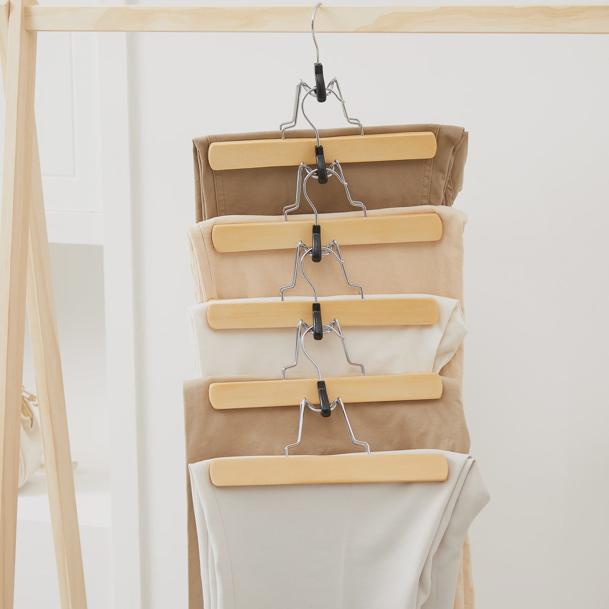 Set van 12 Houten Broekhangers met Anti-slip Grip en 360° Draaibare Chroom Haak