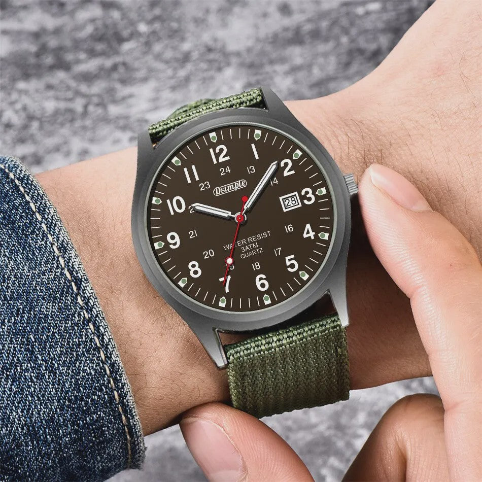 Stijlvol Herenhorloge met Kwarts Uurwerk, Lichtgevende Wijzers en Datum - Militair/Sportief Nylon Band