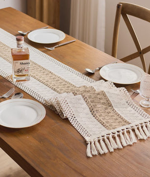 Bohemien Haakwerk Tafelrunner met Franje - Beige & Khaki - Sfeervolle Decoratie voor Binnen & Buiten