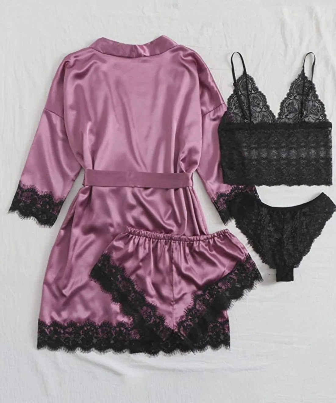 Luxe 4-delige Satin Pyjamaset met Kant - Comfortabel & Sexy