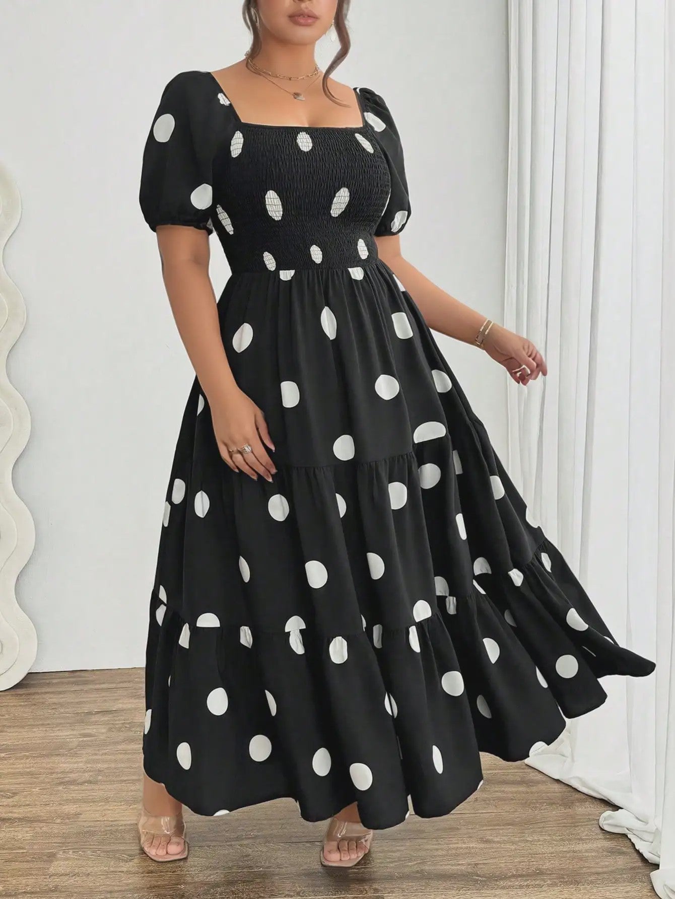 Zwarte Polka Dot Jurk met Pofmouwen en Vierkante Hals - Elegante Zomerjurk voor Dames