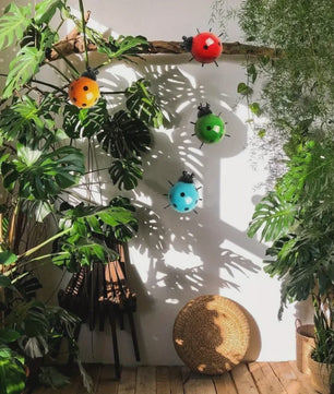 Metalen Lieveheersbeestje Muurdecoratie - Charmante Decoratie voor Binnen & Buiten