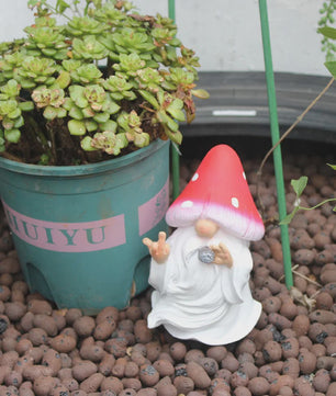 Grappige Mushroom Kabouter Tuinbeeld met Middenvinger - Humoristische Decoratie voor Binnen & Buiten