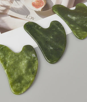 Xiuyan Jade Gua Sha Hartvorm Massagetool voor Gezicht & Nek