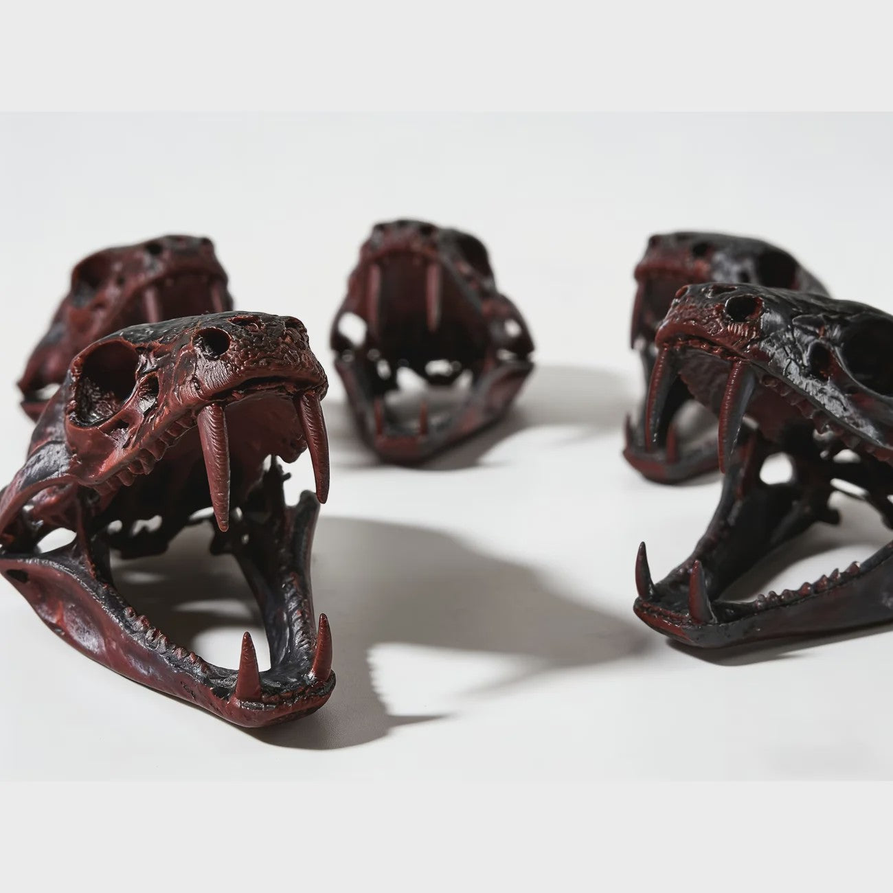 Angstaanjagend Cobra Schedel Standbeeld - Uniek Woondecoratie & Desktop Ornament