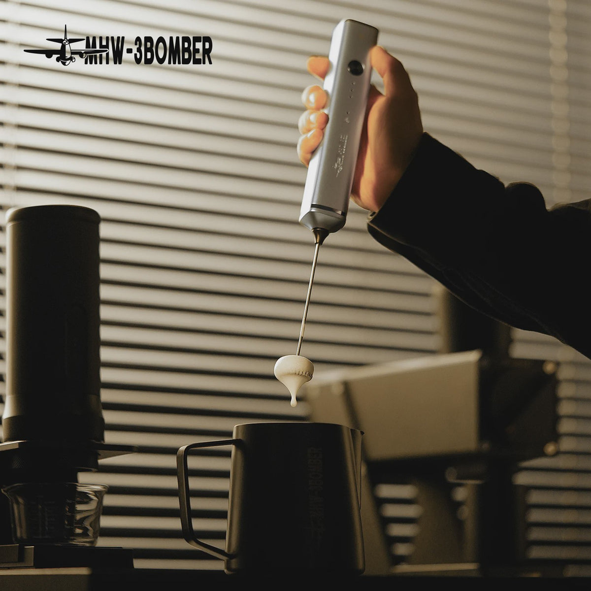 Elektrische Melkopschuimer MHW-3BOMBER met Dubbele Gardes & USB-C Opladen
