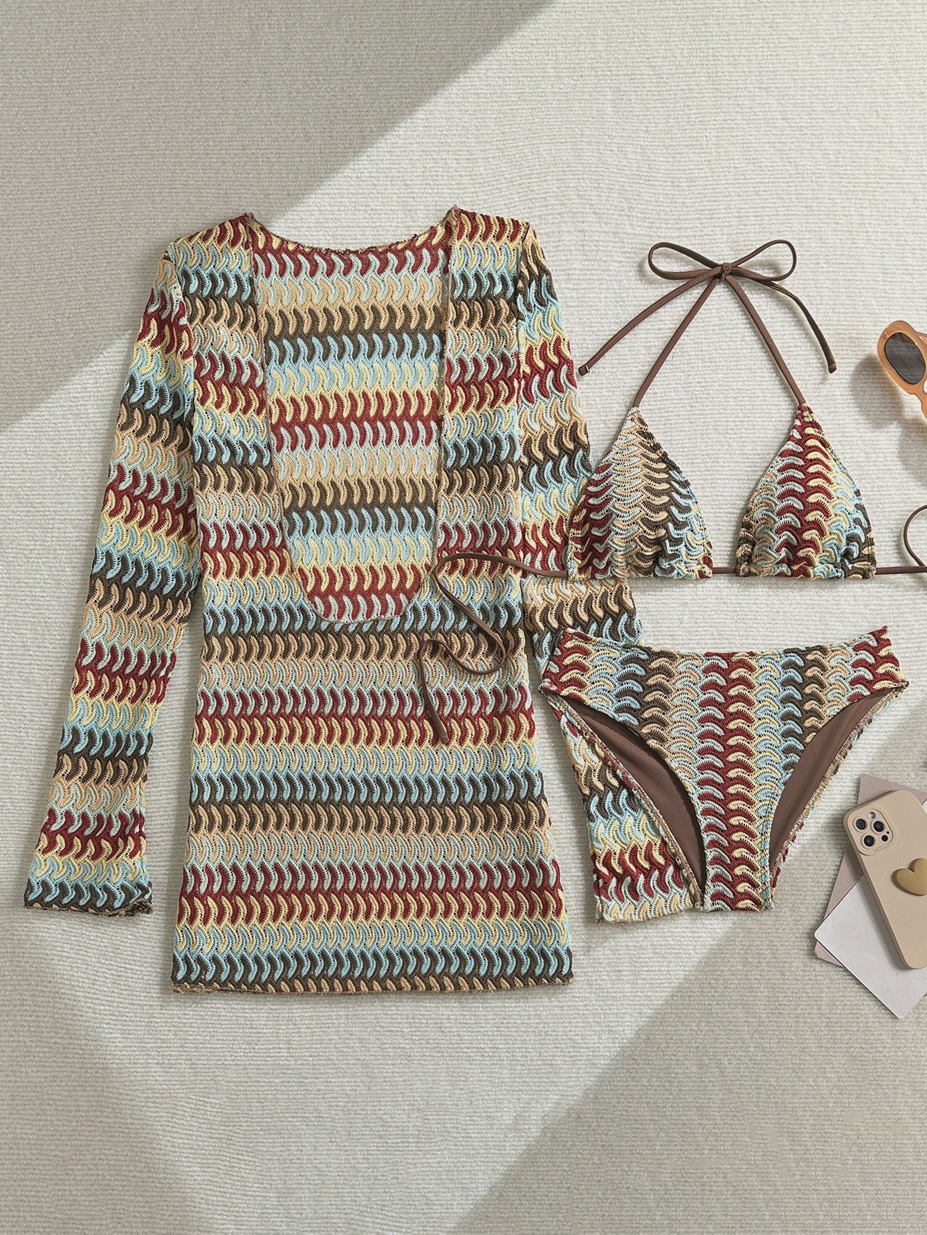 Drieparts Bikini Set met Lange Mouwen Cover-up - Stijlvol en Uniek Print