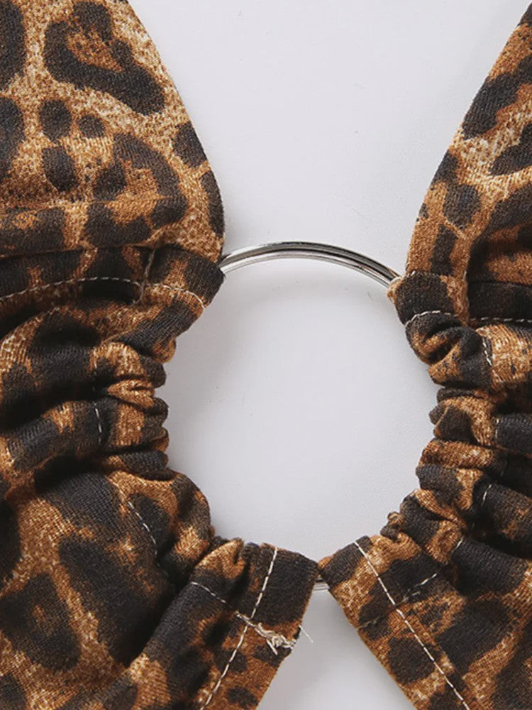 Leopard Print Halter Crop Top met Ring Detail en Bandage Sluiting