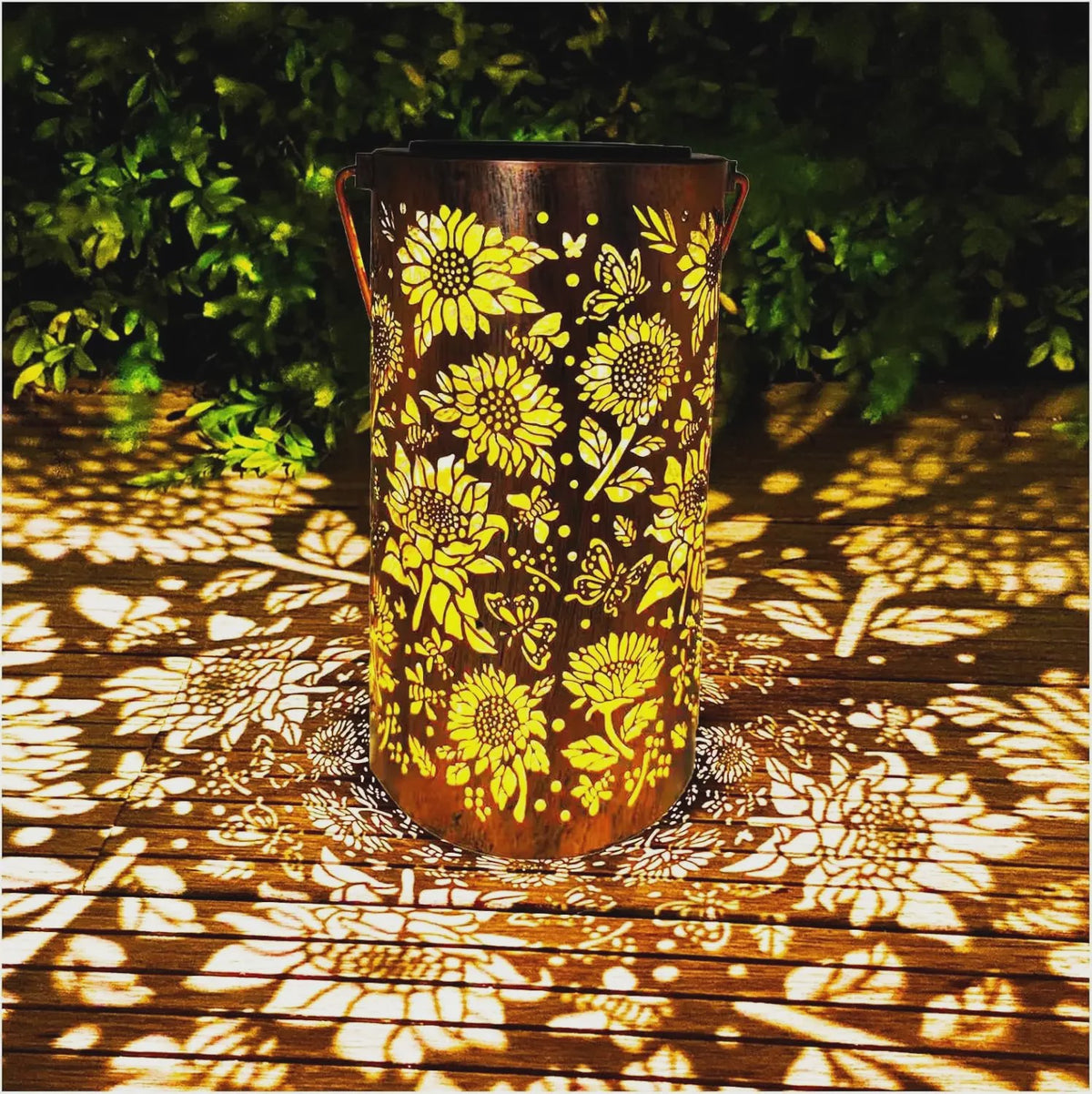 Zonnebloem Lantaarn: Waterdichte Buitenlamp met Licht- en Schaduweffect, Solar Powered voor Tuinpad, Gazon, Patio Decoratie