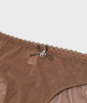 Luxe Kanten Lingerie Set: Transparante BH met Grote Cup en Bijpassende Slip