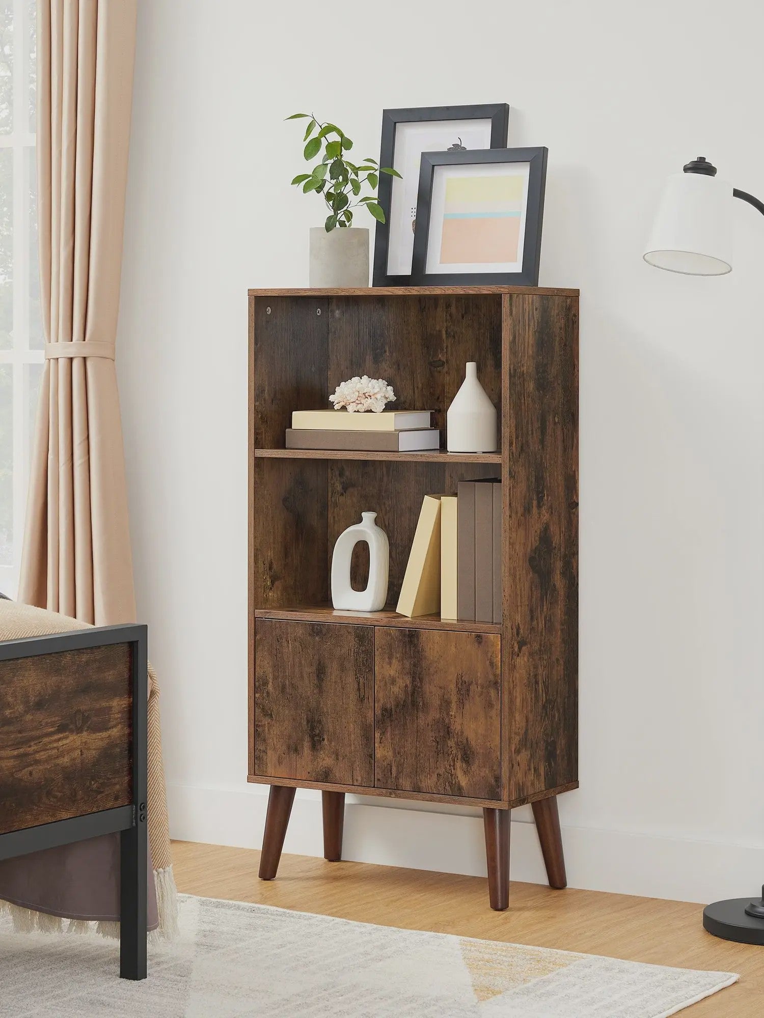 Rustieke Boekenkast met Deuren - 3 Niveaus - Vintage Design