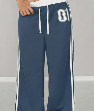 Meisjes Sportbroek met Wijde Pijpen, Trekkoord en '01' Print - Trendy Casual