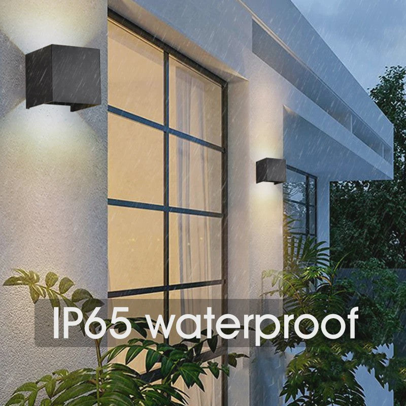 Moderne Vierkante LED Wandlamp - IP65 Waterdicht, Up/Down Verstelbaar Licht voor Buiten & Binnen