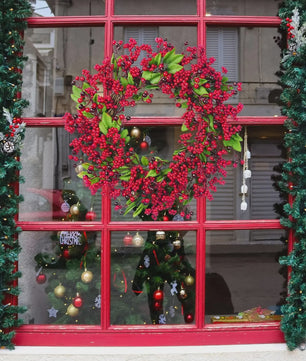 Handgemaakte Kerstkrans met Rode Bessen voor Buiten - Winter Decoratie