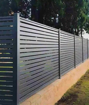 Duurzame Aluminium Schuttingpanelen - Roestvrij & Poedercoating
