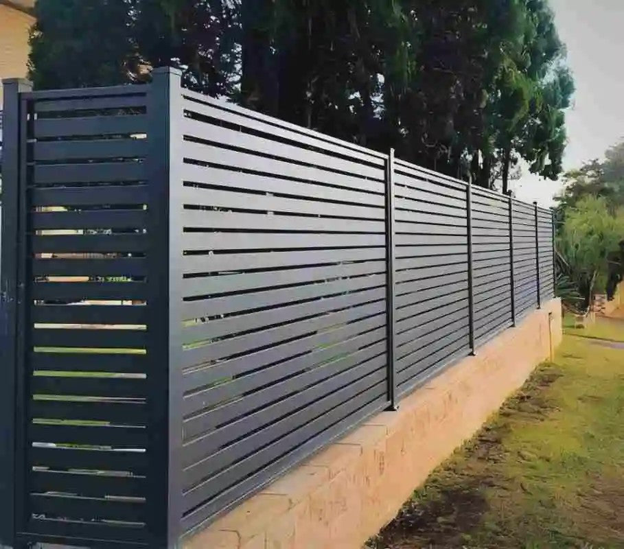 Duurzame Aluminium Schuttingpanelen - Roestvrij & Poedercoating