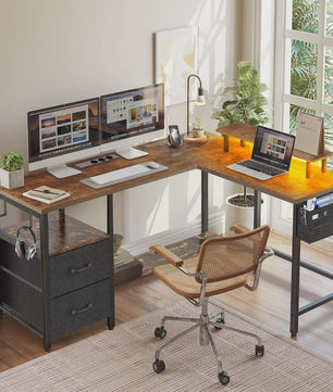 L-Hoekbureau met LED, 3 Stopcontacten, 2 USB-poorten, 2 Laden & Monitorstandaard