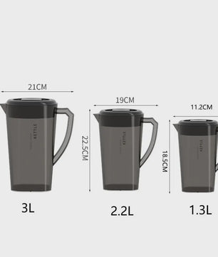 Grote Kunststof Waterkan met Deksel - 1.3L, 2.2L, 3L - Hittebestendig & Valbestendig