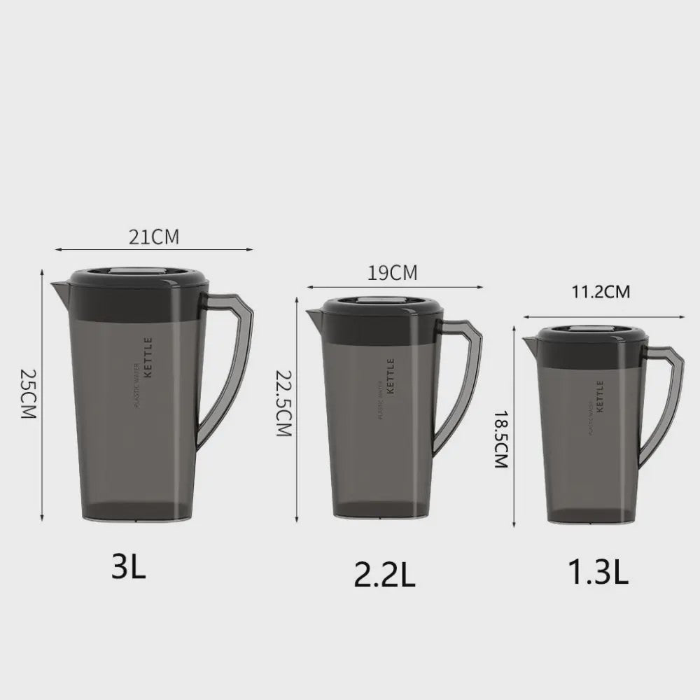 Grote Kunststof Waterkan met Deksel - 1.3L, 2.2L, 3L - Hittebestendig & Valbestendig